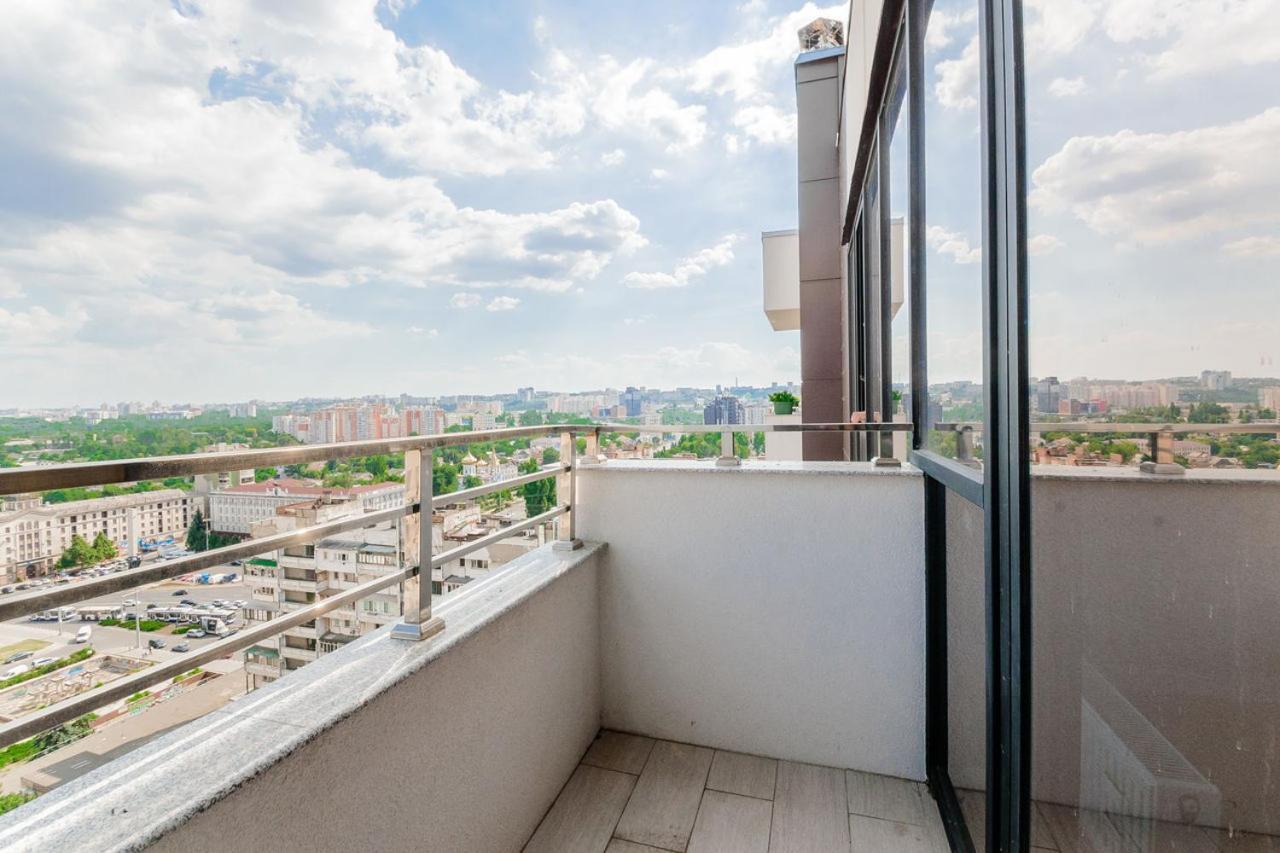 Double Skyhouse Exclusive Apartments Chisinau Eksteriør bilde