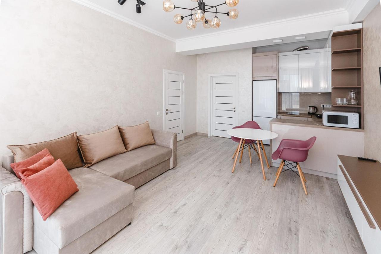 Double Skyhouse Exclusive Apartments Chisinau Eksteriør bilde