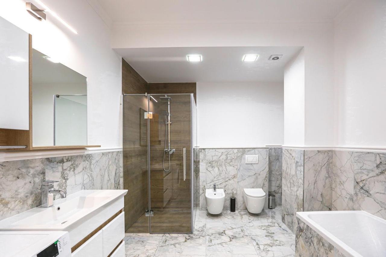 Double Skyhouse Exclusive Apartments Chisinau Eksteriør bilde