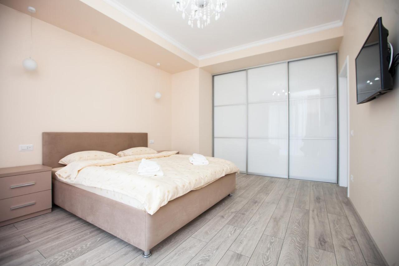 Double Skyhouse Exclusive Apartments Chisinau Eksteriør bilde