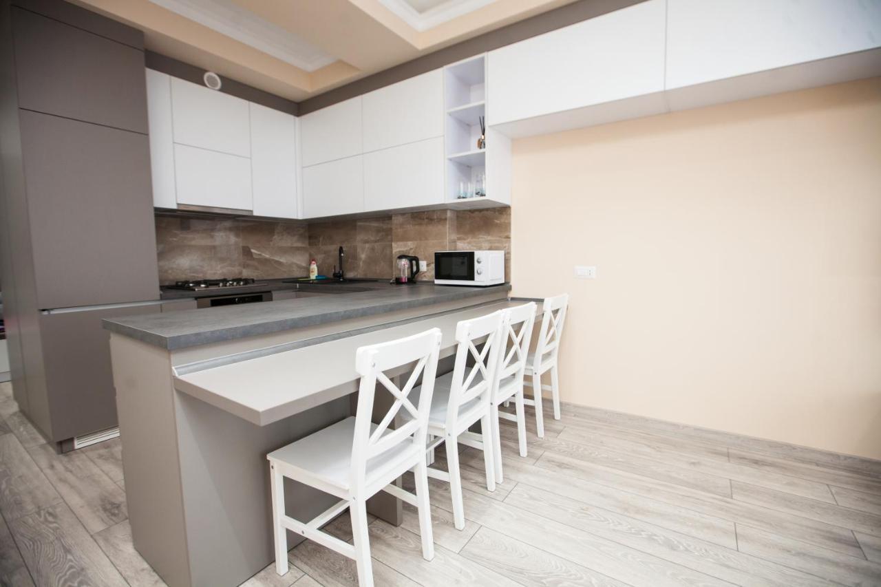 Double Skyhouse Exclusive Apartments Chisinau Eksteriør bilde