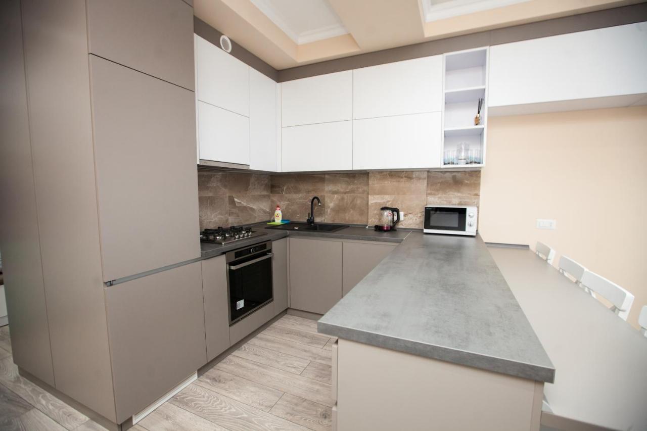Double Skyhouse Exclusive Apartments Chisinau Eksteriør bilde