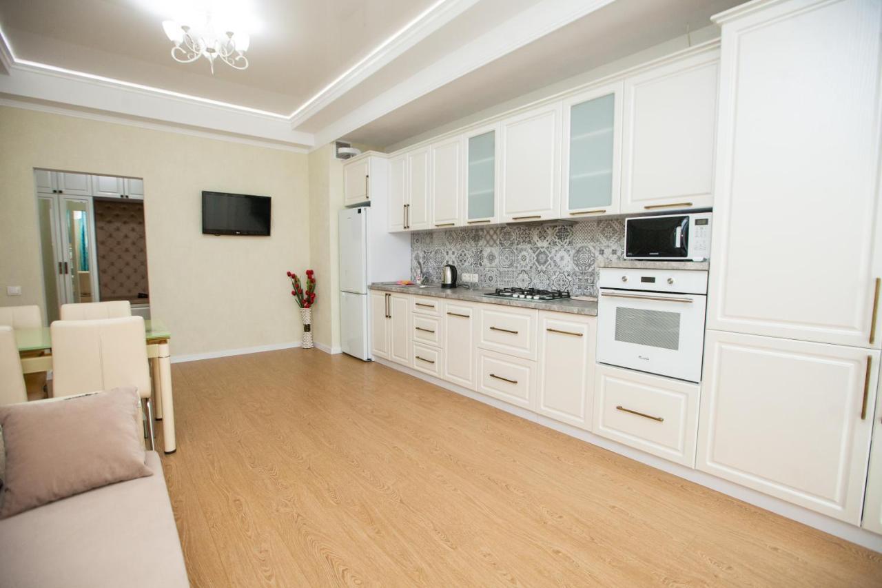 Double Skyhouse Exclusive Apartments Chisinau Eksteriør bilde
