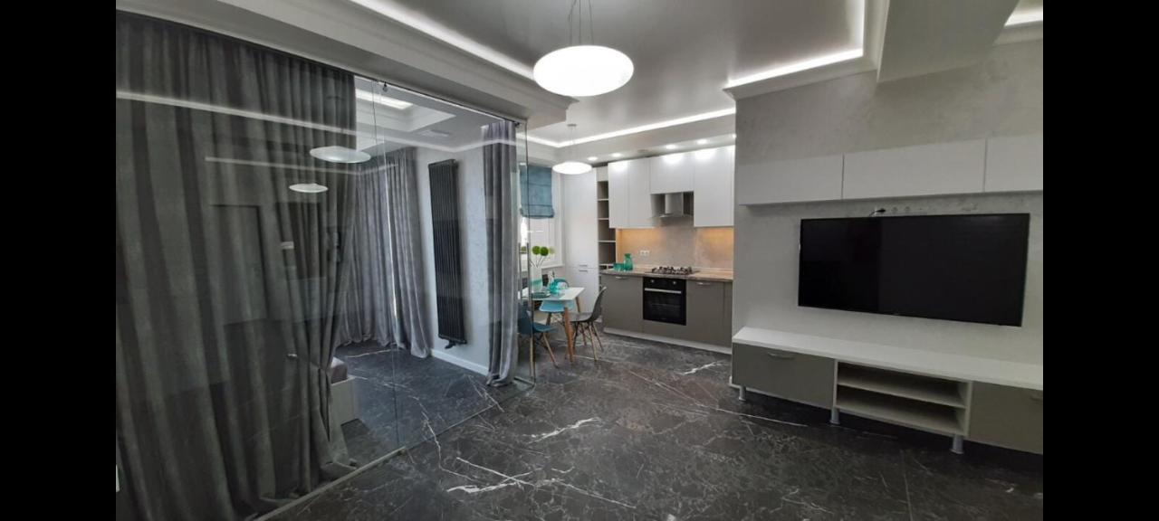 Double Skyhouse Exclusive Apartments Chisinau Eksteriør bilde