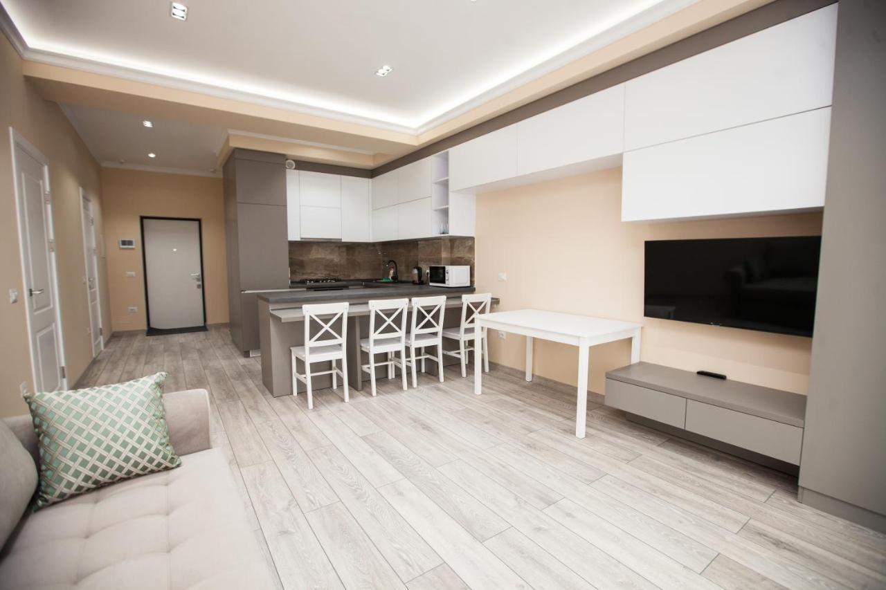 Double Skyhouse Exclusive Apartments Chisinau Eksteriør bilde